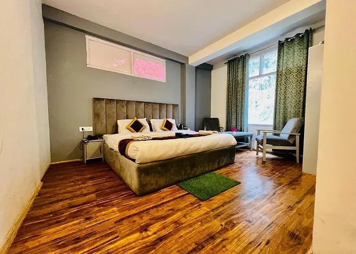 Hotel The Sliver Land # Mountain View # River View # Near Volvo Bus Stand # Family Hotel # Open Terrace
